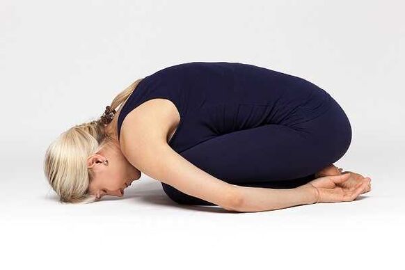 Postura infantil (Balasana)