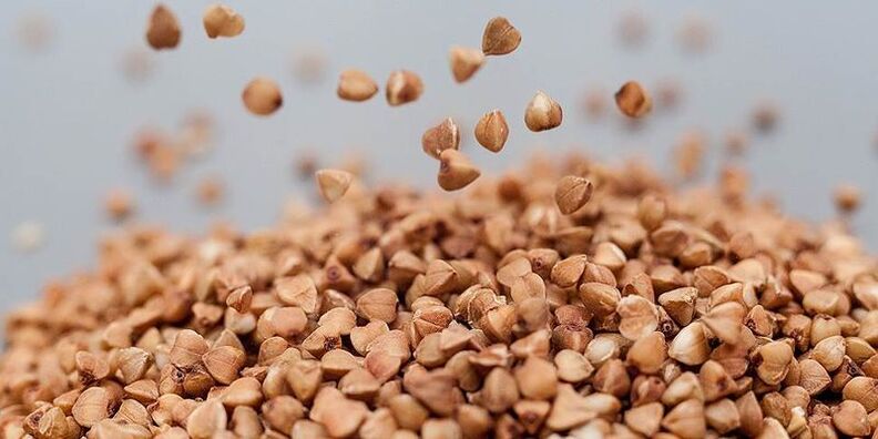 El trigo sarraceno es un grano que contiene muchos componentes útiles. 